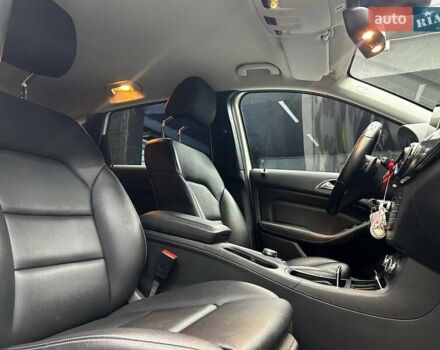 Белый Мерседес Б-класс, объемом двигателя 0 л и пробегом 120 тыс. км за 11800 $, фото 6 на Automoto.ua