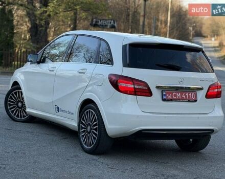 Белый Мерседес Б-класс, объемом двигателя 0 л и пробегом 90 тыс. км за 9800 $, фото 19 на Automoto.ua