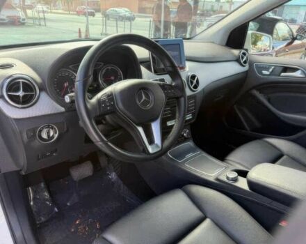 Белый Мерседес Б-класс, объемом двигателя 0 л и пробегом 79 тыс. км за 7000 $, фото 5 на Automoto.ua