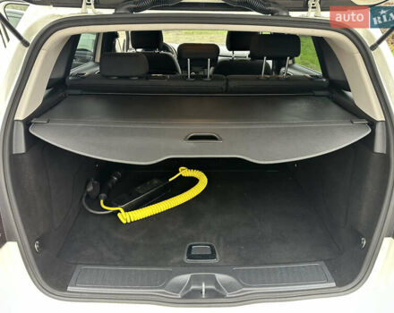 Білий Мерседес Б-клас, об'ємом двигуна 0 л та пробігом 54 тис. км за 10200 $, фото 12 на Automoto.ua