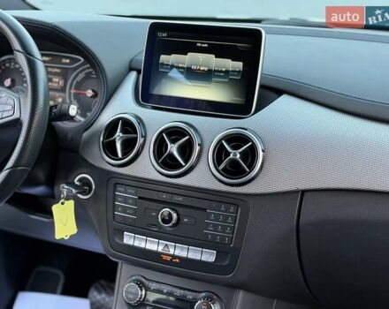 Белый Мерседес Б-класс, объемом двигателя 0 л и пробегом 90 тыс. км за 9800 $, фото 41 на Automoto.ua