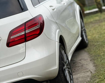 Белый Мерседес Б-класс, объемом двигателя 0 л и пробегом 117 тыс. км за 10550 $, фото 20 на Automoto.ua