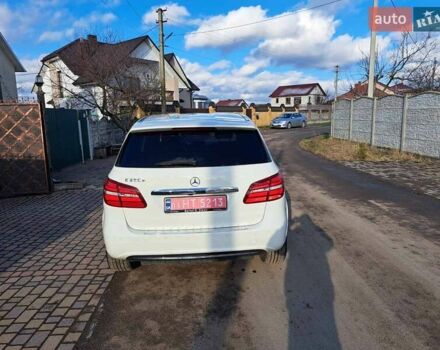 Білий Мерседес Б-клас, об'ємом двигуна 0 л та пробігом 99 тис. км за 10600 $, фото 7 на Automoto.ua