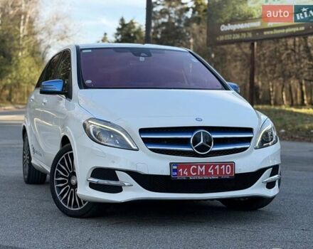 Белый Мерседес Б-класс, объемом двигателя 0 л и пробегом 90 тыс. км за 9800 $, фото 1 на Automoto.ua