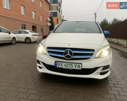 Белый Мерседес Б-класс, объемом двигателя 0 л и пробегом 99 тыс. км за 10350 $, фото 10 на Automoto.ua