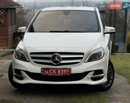 Белый Мерседес Б-класс, объемом двигателя 0 л и пробегом 117 тыс. км за 10550 $, фото 12 на Automoto.ua