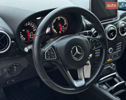 Белый Мерседес Б-класс, объемом двигателя 0 л и пробегом 117 тыс. км за 10550 $, фото 29 на Automoto.ua