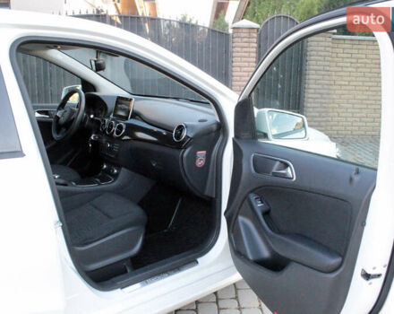 Белый Мерседес Б-класс, объемом двигателя 1.5 л и пробегом 178 тыс. км за 14500 $, фото 20 на Automoto.ua