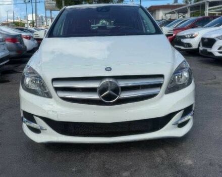 Белый Мерседес Б-класс, объемом двигателя 0 л и пробегом 79 тыс. км за 7000 $, фото 1 на Automoto.ua