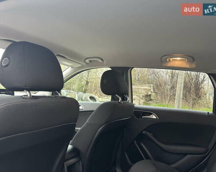 Білий Мерседес Б-клас, об'ємом двигуна 0 л та пробігом 54 тис. км за 10200 $, фото 9 на Automoto.ua