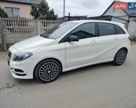 Білий Мерседес Б-клас, об'ємом двигуна 0 л та пробігом 112 тис. км за 9900 $, фото 8 на Automoto.ua