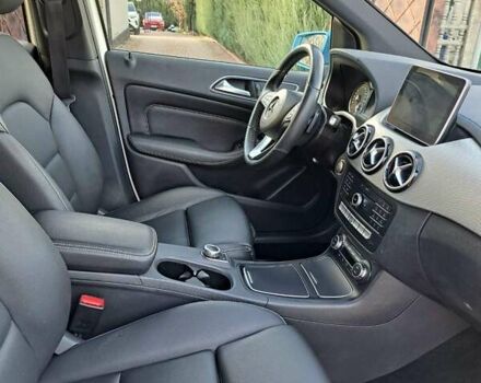 Білий Мерседес Б-клас, об'ємом двигуна 0 л та пробігом 99 тис. км за 10600 $, фото 13 на Automoto.ua