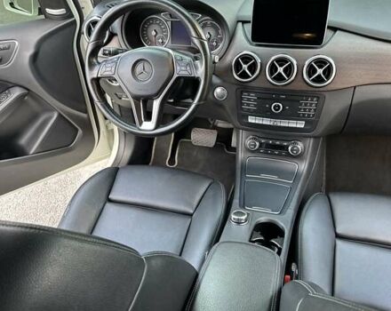 Білий Мерседес Б-клас, об'ємом двигуна 0 л та пробігом 145 тис. км за 12000 $, фото 9 на Automoto.ua