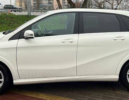 Белый Мерседес Б-класс, объемом двигателя 0 л и пробегом 96 тыс. км за 10999 $, фото 5 на Automoto.ua