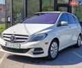 Белый Мерседес Б-класс, объемом двигателя 0 л и пробегом 110 тыс. км за 10900 $, фото 9 на Automoto.ua