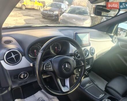 Белый Мерседес Б-класс, объемом двигателя 0 л и пробегом 117 тыс. км за 9850 $, фото 8 на Automoto.ua