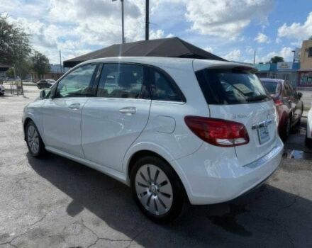 Белый Мерседес Б-класс, объемом двигателя 0 л и пробегом 79 тыс. км за 7000 $, фото 4 на Automoto.ua