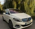 Белый Мерседес Б-класс, объемом двигателя 0 л и пробегом 70 тыс. км за 13500 $, фото 2 на Automoto.ua