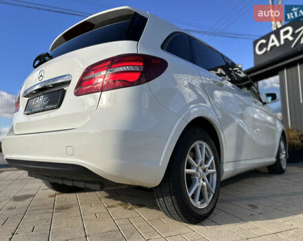 Білий Мерседес Б-клас, об'ємом двигуна 0 л та пробігом 63 тис. км за 11900 $, фото 34 на Automoto.ua