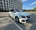 Белый Мерседес Б-класс, объемом двигателя 0 л и пробегом 104 тыс. км за 13200 $, фото 1 на Automoto.ua