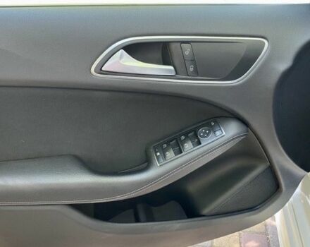 Белый Мерседес Б-класс, объемом двигателя 0 л и пробегом 57 тыс. км за 13900 $, фото 12 на Automoto.ua