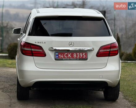 Белый Мерседес Б-класс, объемом двигателя 0 л и пробегом 117 тыс. км за 10550 $, фото 17 на Automoto.ua