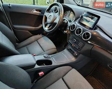 Белый Мерседес Б-класс, объемом двигателя 0 л и пробегом 85 тыс. км за 10500 $, фото 23 на Automoto.ua