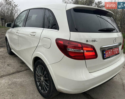 Білий Мерседес Б-клас, об'ємом двигуна 0 л та пробігом 54 тис. км за 10200 $, фото 5 на Automoto.ua