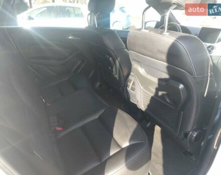 Белый Мерседес Б-класс, объемом двигателя 0 л и пробегом 117 тыс. км за 9850 $, фото 13 на Automoto.ua