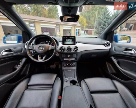 Мерседес Б-клас 2016 у Дніпро (Дніпропетровську) на Automoto.ua Білий Мерседес Б-клас, об'ємом двигуна 0 л та пробігом 99 тис. км за 11999 $, фото 23 на Automoto.ua