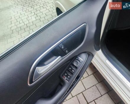 Белый Мерседес Б-класс, объемом двигателя 0 л и пробегом 60 тыс. км за 9999 $, фото 37 на Automoto.ua