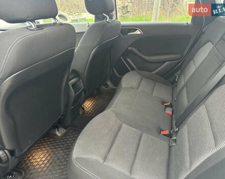 Білий Мерседес Б-клас, об'ємом двигуна 0 л та пробігом 54 тис. км за 10200 $, фото 8 на Automoto.ua