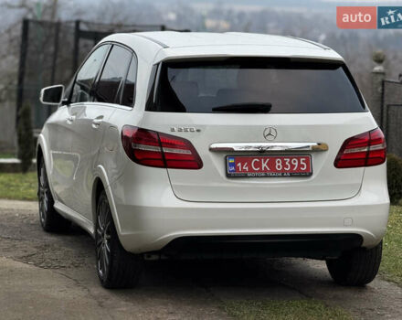 Белый Мерседес Б-класс, объемом двигателя 0 л и пробегом 117 тыс. км за 10550 $, фото 16 на Automoto.ua