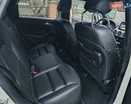 Білий Мерседес Б-клас, об'ємом двигуна 0 л та пробігом 112 тис. км за 9900 $, фото 17 на Automoto.ua