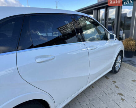 Білий Мерседес Б-клас, об'ємом двигуна 0 л та пробігом 63 тис. км за 11900 $, фото 8 на Automoto.ua