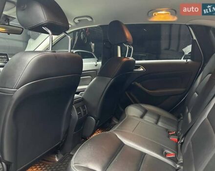 Белый Мерседес Б-класс, объемом двигателя 0 л и пробегом 120 тыс. км за 11800 $, фото 16 на Automoto.ua