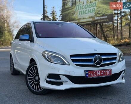 Белый Мерседес Б-класс, объемом двигателя 0 л и пробегом 90 тыс. км за 9800 $, фото 3 на Automoto.ua