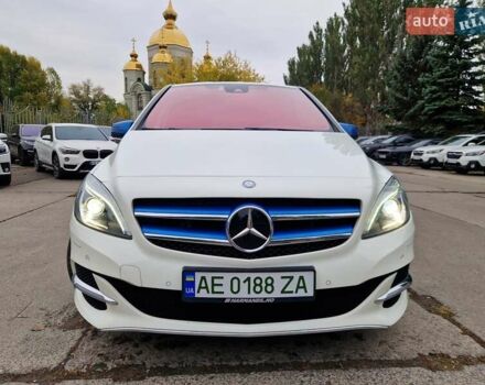 Мерседес Б-клас 2016 у Дніпро (Дніпропетровську) на Automoto.ua Білий Мерседес Б-клас, об'ємом двигуна 0 л та пробігом 99 тис. км за 11999 $, фото 1 на Automoto.ua
