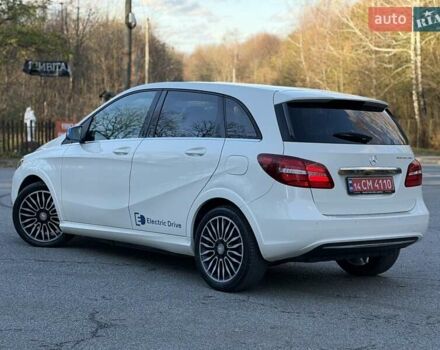 Белый Мерседес Б-класс, объемом двигателя 0 л и пробегом 90 тыс. км за 9800 $, фото 18 на Automoto.ua