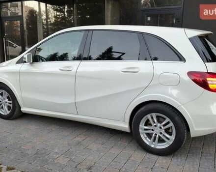 Белый Мерседес Б-класс, объемом двигателя 0 л и пробегом 85 тыс. км за 10500 $, фото 3 на Automoto.ua