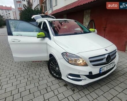 Белый Мерседес Б-класс, объемом двигателя 0 л и пробегом 60 тыс. км за 9999 $, фото 6 на Automoto.ua