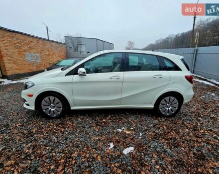 Білий Мерседес Б-клас, об'ємом двигуна 0 л та пробігом 179 тис. км за 9000 $, фото 3 на Automoto.ua