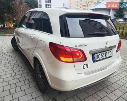 Белый Мерседес Б-класс, объемом двигателя 0 л и пробегом 60 тыс. км за 9999 $, фото 15 на Automoto.ua