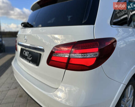 Білий Мерседес Б-клас, об'ємом двигуна 0 л та пробігом 63 тис. км за 11900 $, фото 16 на Automoto.ua