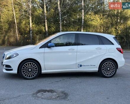 Белый Мерседес Б-класс, объемом двигателя 0 л и пробегом 90 тыс. км за 9800 $, фото 17 на Automoto.ua