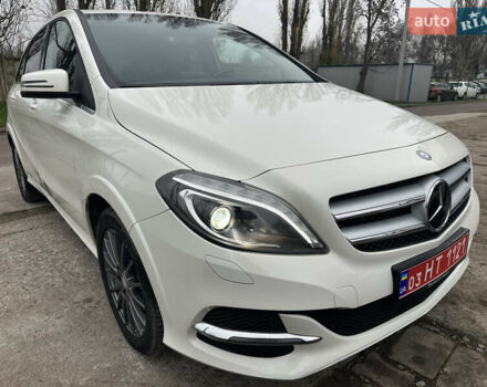 Білий Мерседес Б-клас, об'ємом двигуна 0 л та пробігом 54 тис. км за 10200 $, фото 2 на Automoto.ua