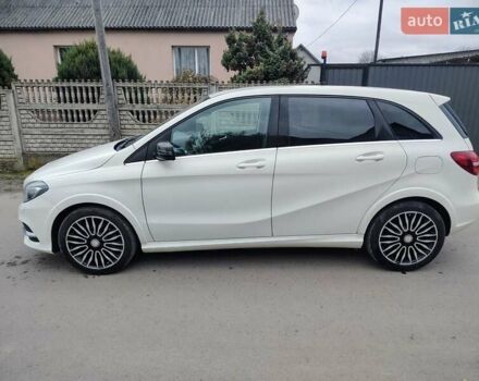 Білий Мерседес Б-клас, об'ємом двигуна 0 л та пробігом 112 тис. км за 9900 $, фото 9 на Automoto.ua
