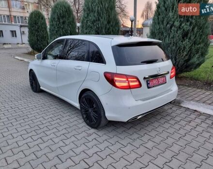 Білий Мерседес Б-клас, об'ємом двигуна 1.5 л та пробігом 269 тис. км за 15750 $, фото 5 на Automoto.ua