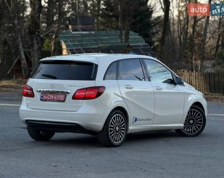 Белый Мерседес Б-класс, объемом двигателя 0 л и пробегом 90 тыс. км за 9800 $, фото 25 на Automoto.ua