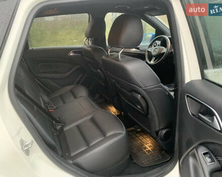 Белый Мерседес Б-класс, объемом двигателя 0 л и пробегом 99 тыс. км за 10350 $, фото 20 на Automoto.ua